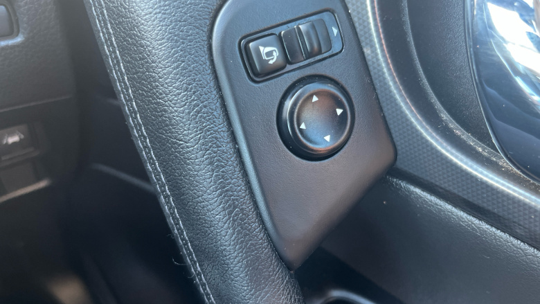 Nissan Qashqai 1.3 DiG-T Tekna 5dr Petrol Hatchback